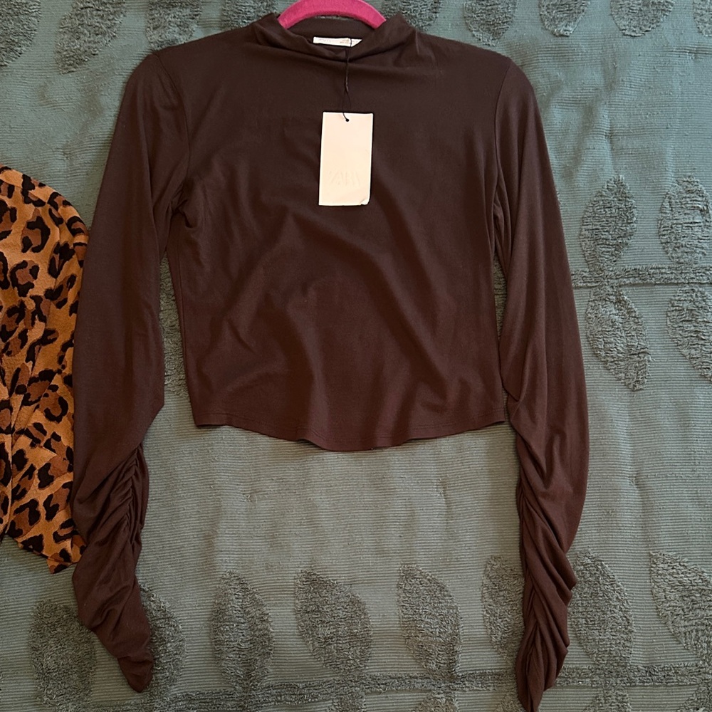 NWT Zara cropped long ruched sleeve chocolate brown large